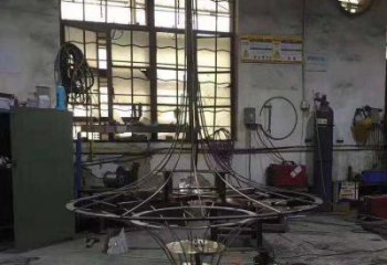 酒店陀螺雕塑 景觀美陳雕塑 現(xiàn)代地標(biāo)雕塑