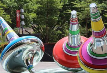 室內(nèi)陀螺雕塑 仿真景觀雕塑 大型地標(biāo)雕塑