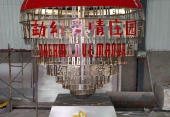 鏤空愛心雕塑廠家，愛情主題雕塑，廣場公園擺件