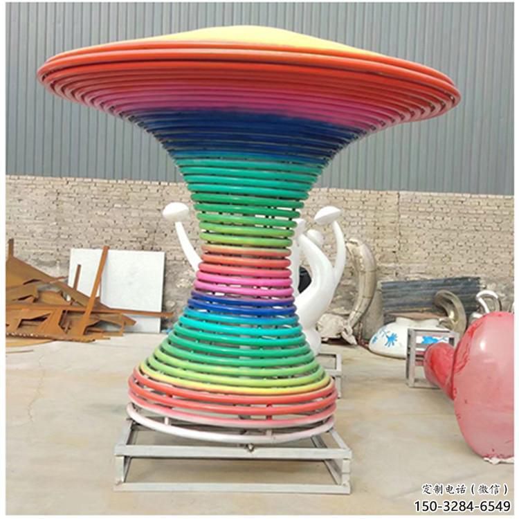 街道花瓶雕塑 現(xiàn)代雕塑 彩繪瓶子雕塑 街道花瓶雕塑 現(xiàn)代雕塑 彩繪瓶子雕塑