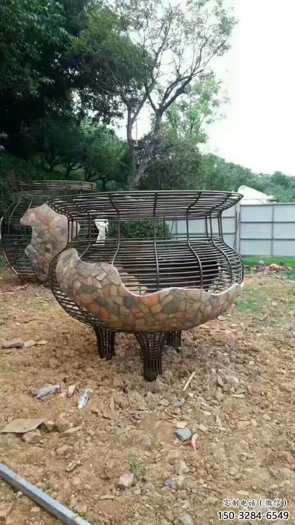 住宅小區(qū)花瓶雕塑 啞光雕塑 公園瓶子雕塑 住宅小區(qū)花瓶雕塑 啞光雕塑 公園瓶子雕塑