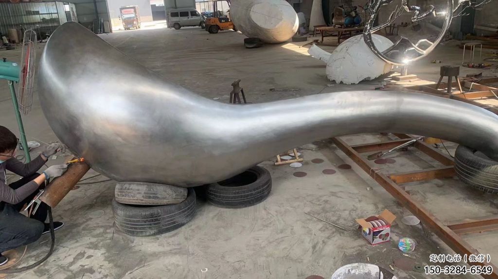 草地湯匙雕塑 現代校園雕塑 大型勺子雕塑 草地湯匙雕塑 現代校園雕塑 大型勺子雕塑