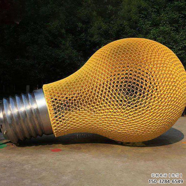 噴漆燈泡雕塑 中式村口燈具主題 草地電燈泡雕塑 噴漆燈泡雕塑 中式村口燈具主題 草地電燈泡雕塑