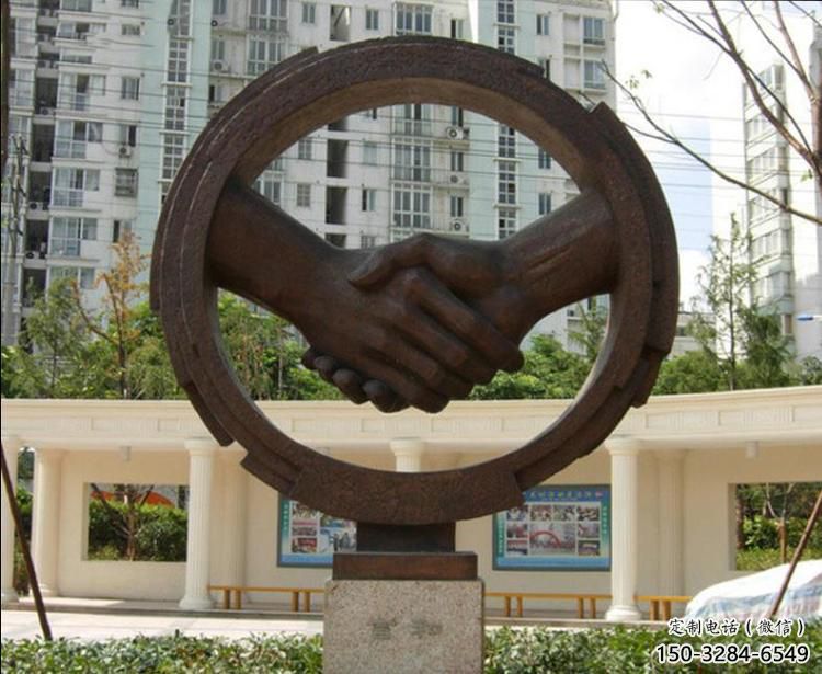 噴漆握手雕塑 中式村口雕塑 草地誠信雕塑 噴漆握手雕塑 中式村口雕塑 草地誠信雕塑