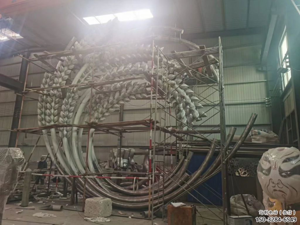 中式螺絲釘雕塑 啞光器械雕塑 游樂場工業雕塑 中式螺絲釘雕塑 啞光器械雕塑 游樂場工業雕塑