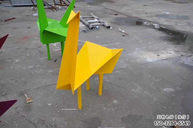 商業(yè)街千紙鶴雕塑 烤漆鶴鳥雕塑 彩繪折紙風(fēng)格 商業(yè)街千紙鶴雕塑 烤漆鶴鳥雕塑 彩繪折紙風(fēng)格