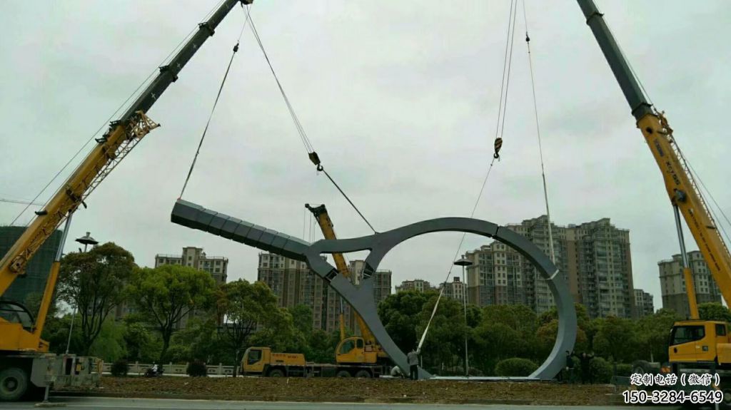 仿真球拍雕塑 電鍍現代網球拍雕塑 部隊體育雕塑 仿真球拍雕塑 電鍍現代網球拍雕塑 部隊體育雕塑