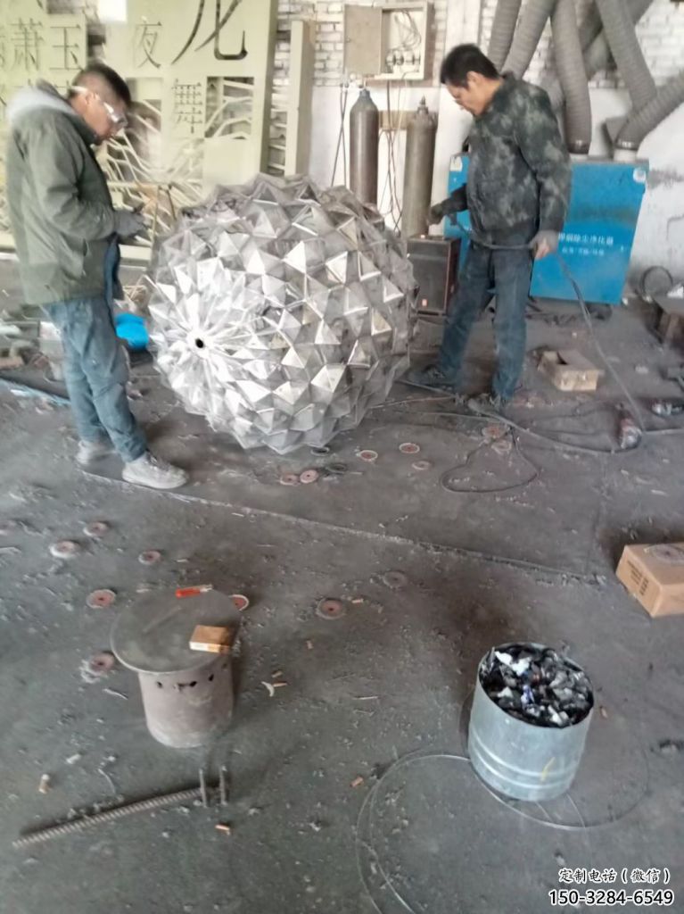 噴漆松塔雕塑 中式村口松果造型 草地雕塑 噴漆松塔雕塑 中式村口松果造型 草地雕塑