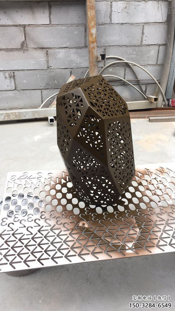 拉絲鵝卵石雕塑 鏤空創意雕塑 別墅區雕塑 拉絲鵝卵石雕塑 鏤空創意雕塑 別墅區雕塑