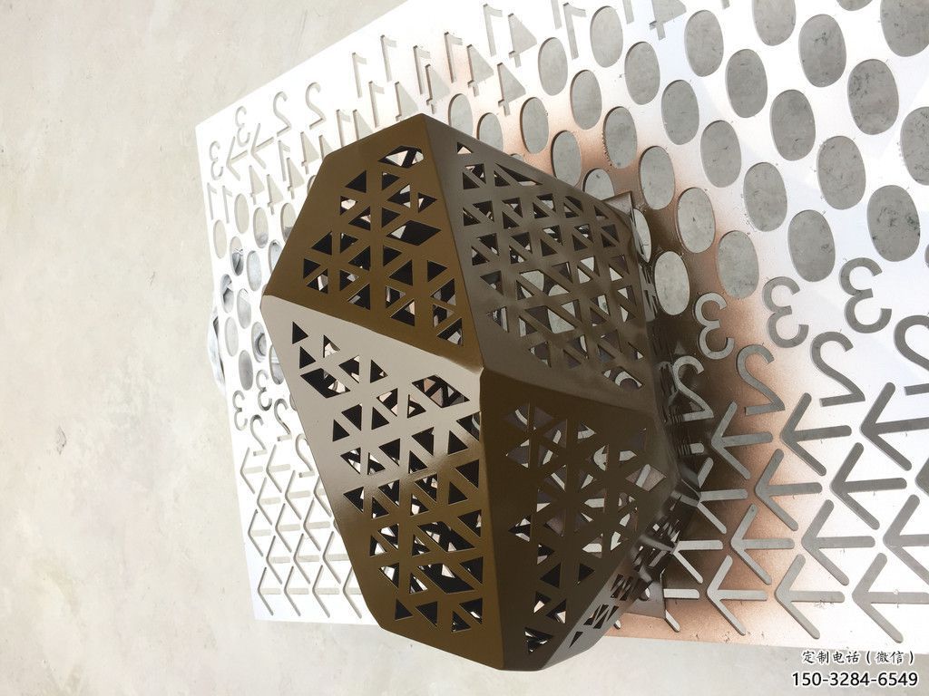 噴漆鵝卵石雕塑 中式村口空心石雕塑 草地雕塑 噴漆鵝卵石雕塑 中式村口空心石雕塑 草地雕塑