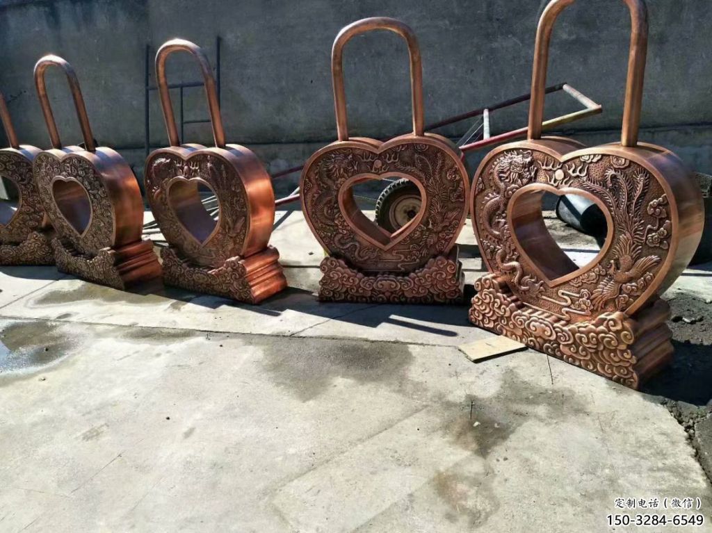 街道鎖子雕塑 現(xiàn)代同心鎖雕塑 彩繪雕塑 街道鎖子雕塑 現(xiàn)代同心鎖雕塑 彩繪雕塑