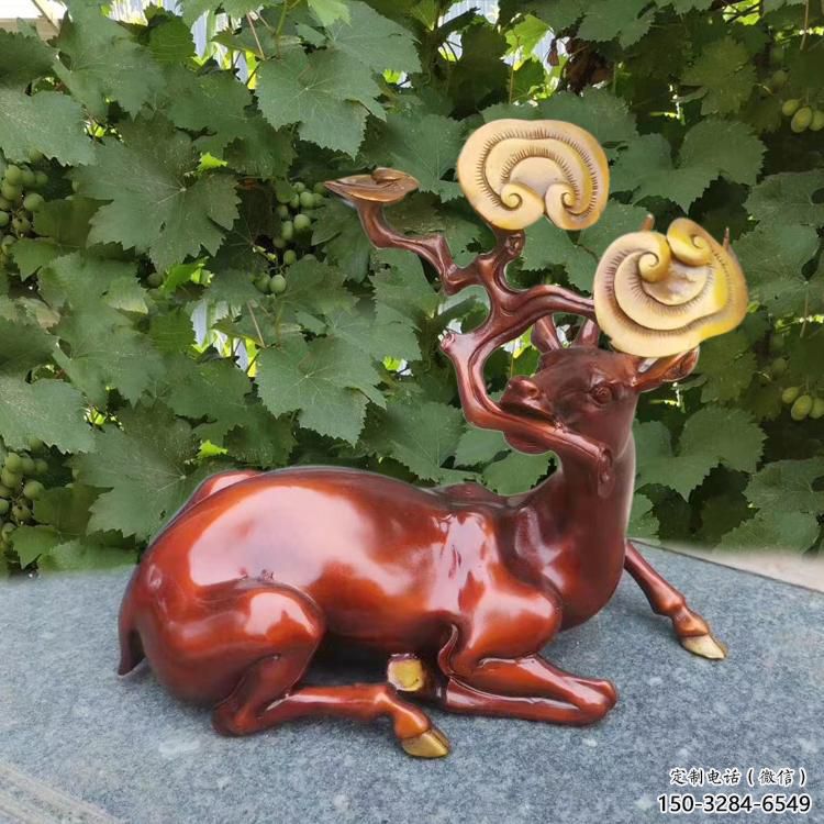 廣場馴鹿雕塑，動物彩繪雕塑，抽象效果