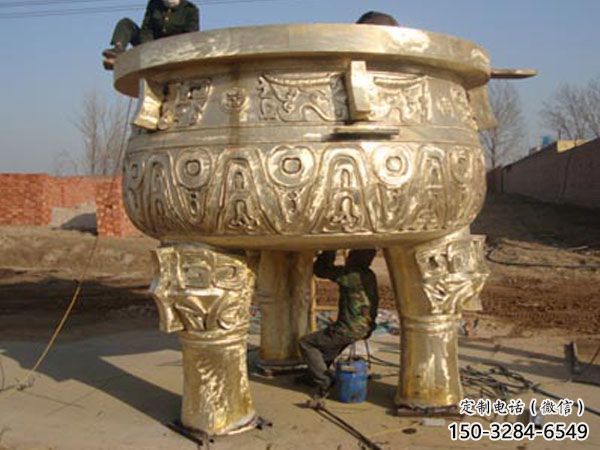 古紋路鑄銅鎏金爐雕塑 古紋路鑄銅鎏金爐雕塑