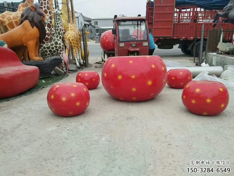 玻璃鋼草莓坐凳雕塑生產制作 玻璃鋼草莓坐凳雕塑生產制作