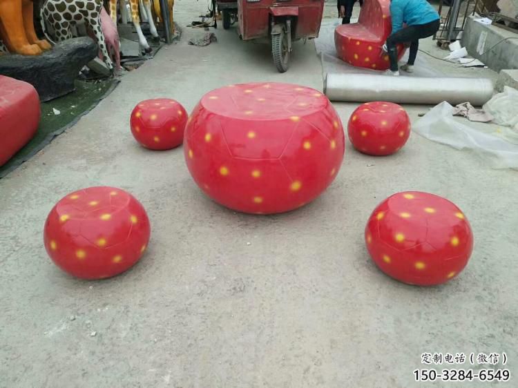 草莓坐凳雕塑,組合系列,玻璃鋼坐凳雕塑制作 草莓坐凳雕塑,組合系列,玻璃鋼坐凳雕塑制作