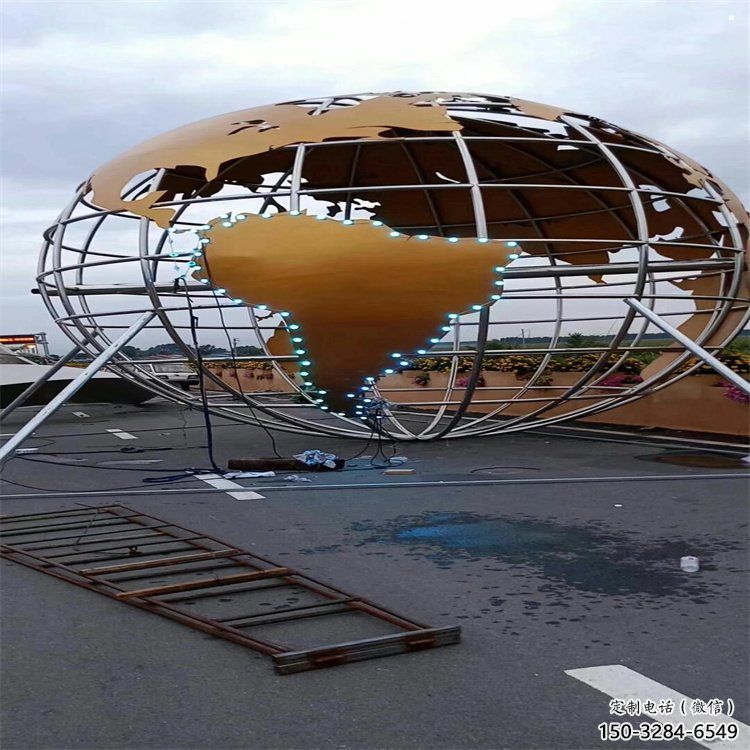 地球儀雕塑展品，景觀概念，鏤空鏡面地球儀雕塑優(yōu)選