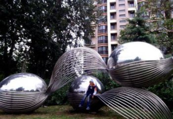 廣場恐龍蛋雕塑