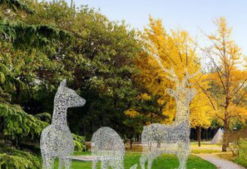 制造小鹿雕塑專供，地標擺件，鏤空小鹿雕塑訂做