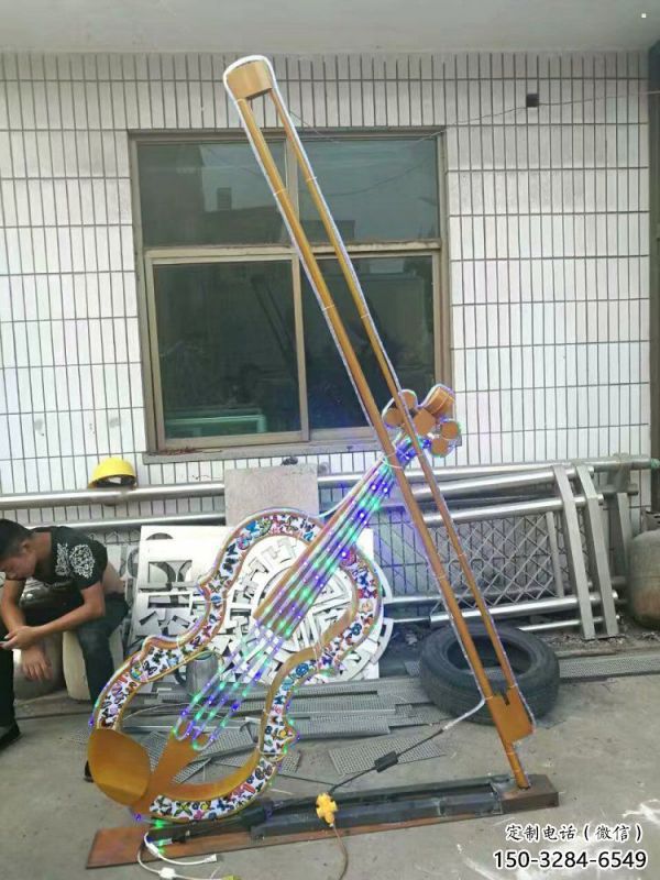 提琴雕塑供應(yīng)，地標(biāo)擺件，烤漆提琴雕塑制造