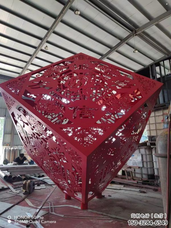 正方形雕塑 正方形雕塑