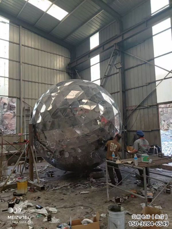 鏡面球雕塑廠家,公園小品,不銹鋼球雕塑訂做 鏡面球雕塑廠家,公園小品,不銹鋼球雕塑訂做