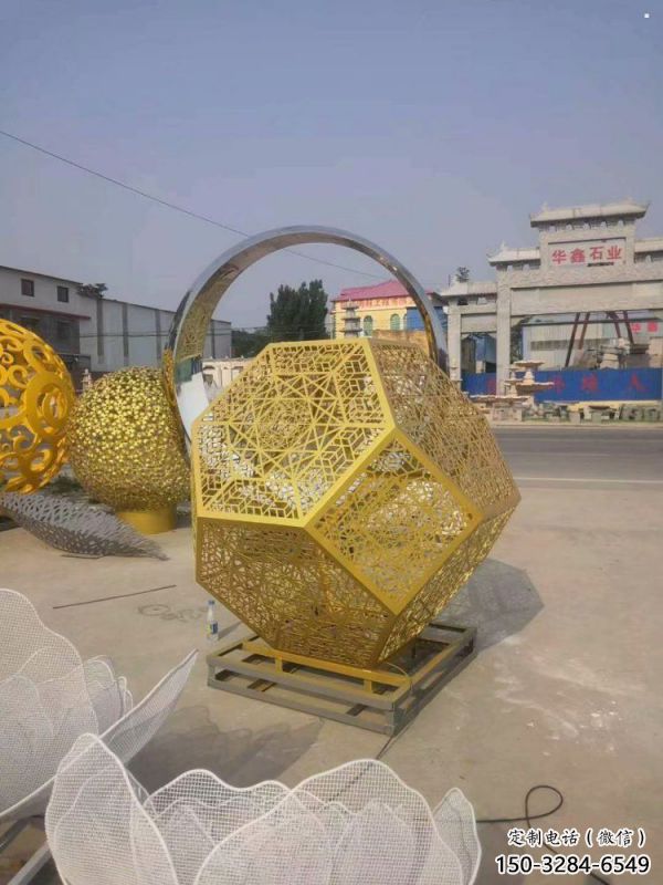 棱面球雕塑標準，景區案例，不銹鋼鏤空棱面球雕塑常用