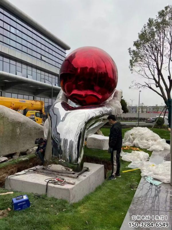 火球雕塑定價，廣場雕塑，手托火球雕塑廠家
