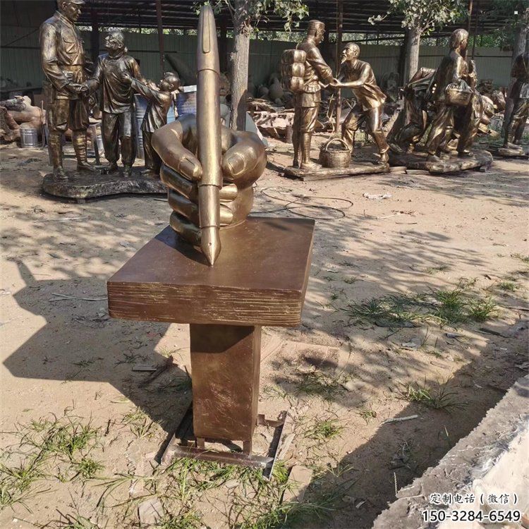手握鋼筆雕塑承接，城市雕塑，仿銅手握鋼筆雕塑廠家