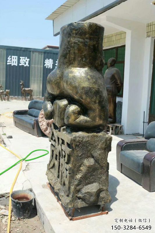握拳雕塑制造,中式工藝,玻璃鋼仿銅握拳雕塑廠家 握拳雕塑制造,中式工藝,玻璃鋼仿銅握拳雕塑廠家