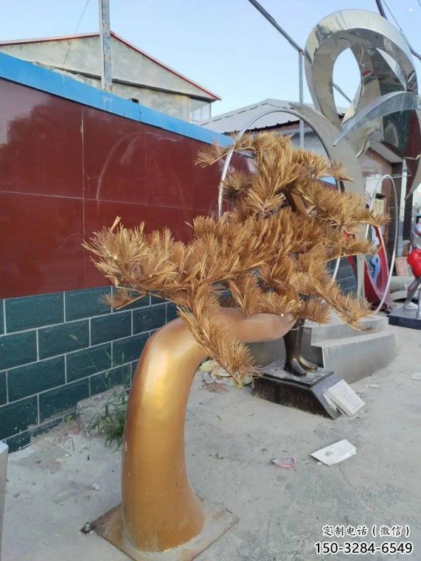 大門口松樹雕塑 大門口松樹雕塑