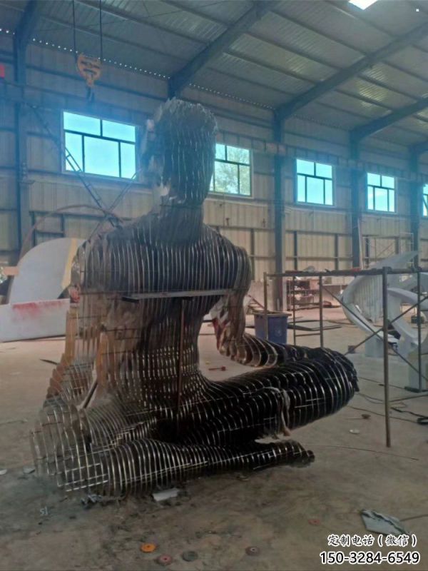 鏤空編織人物雕塑制造,白鋼構件,鐵藝人物雕塑提供 鏤空編織人物雕塑制造,白鋼構件,鐵藝人物雕塑提供