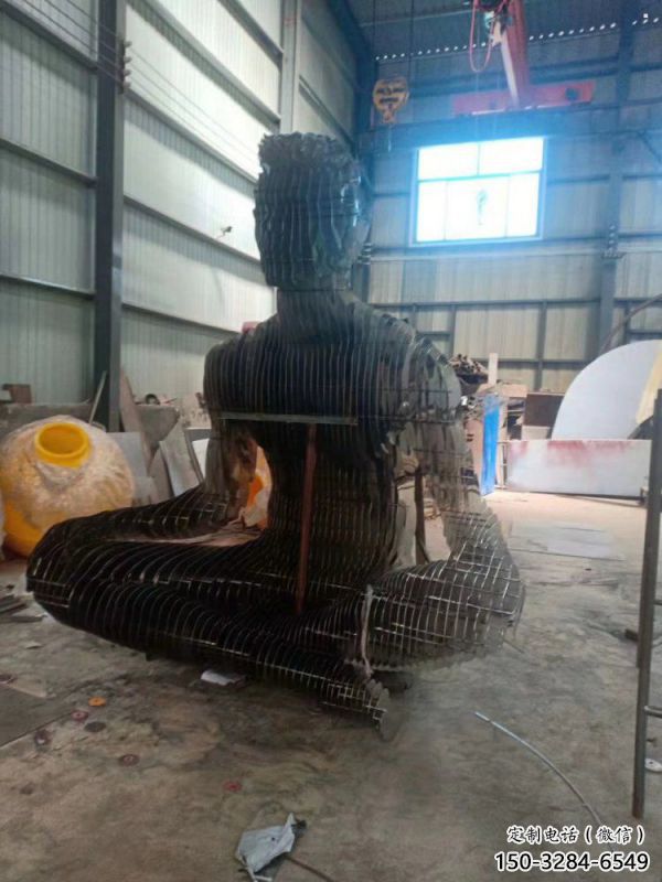 現代鏤空人物雕塑優選,圓雕體系,鐵藝坐式人物雕塑選定 現代鏤空人物雕塑優選,圓雕體系,鐵藝坐式人物雕塑選定