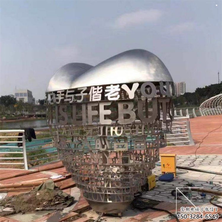 心形球雕塑制造，歐式風格，不銹鋼心形球雕塑廠家定價