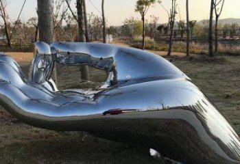 手雕塑廠家優(yōu)選，陸地擺件，不銹鋼手拈花雕塑供給