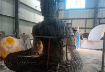 現代鏤空人物雕塑優選，圓雕體系，鐵藝坐式人物雕塑選定