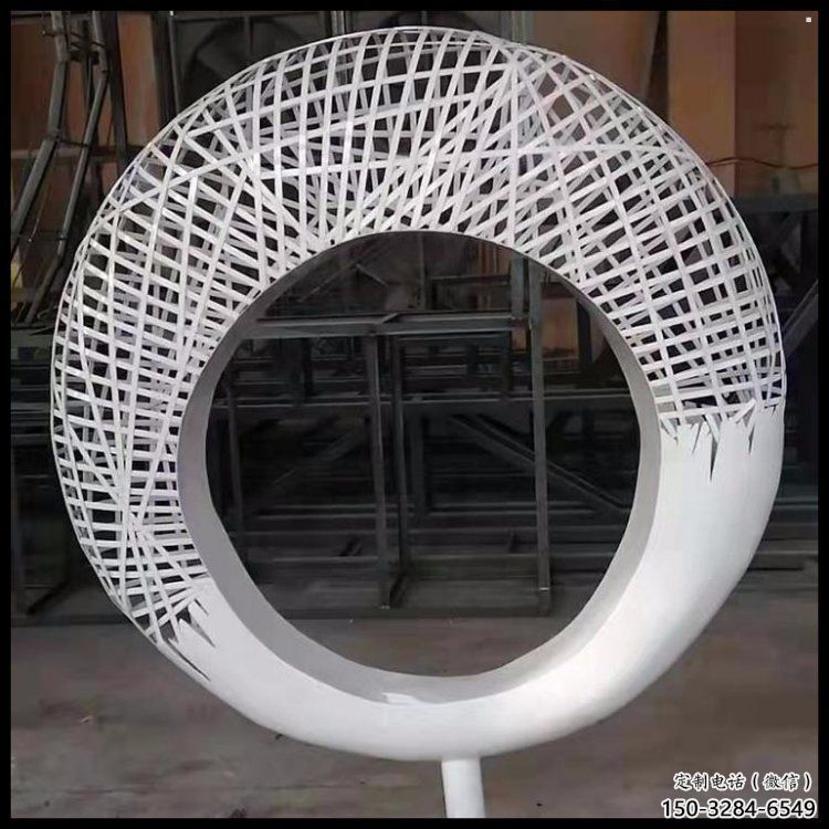 月牙雕塑預定，城區小品，民俗鏤空月牙雕塑制造商