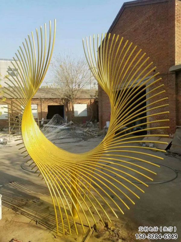 草地鳳尾雕塑 草地鳳尾雕塑