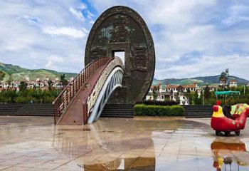 武漢步行街古幣雕塑